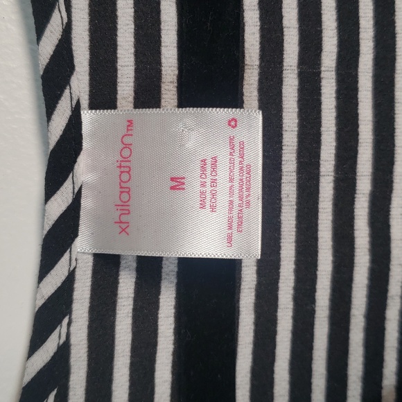 🦓Xhilaration oversized striped blouse in medium🦓 - Picture 4 of 7